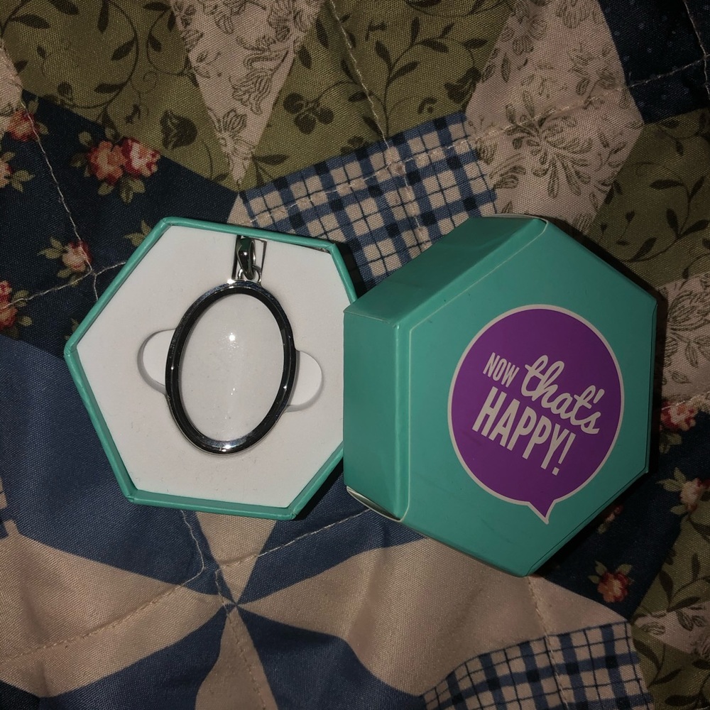 Origami Owl Looking Glass Living Locket -  New!